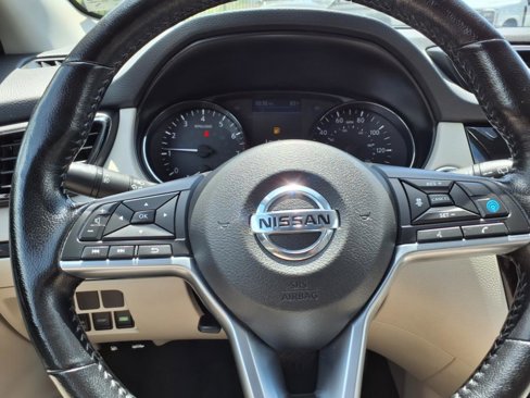 Used 2022 Nissan Rogue Sport SV w/ Technology Package image 17