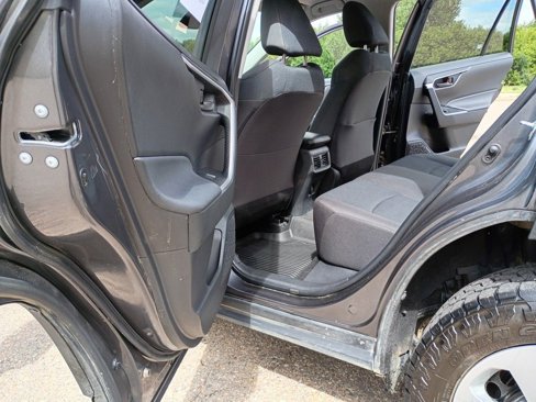 Used 2024 Toyota RAV4 LE image 8