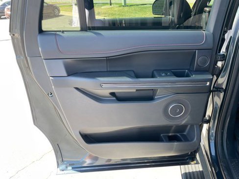 Used 2023 Ford Expedition Max Limited image 18