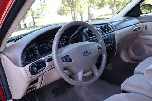 Used 2001 Ford Taurus SE image 15