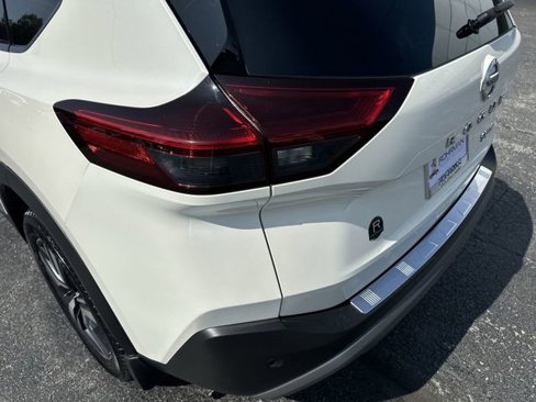 Used 2021 Nissan Rogue SL image 28