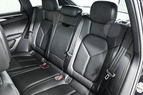 Certified 2025 Porsche Macan image 19
