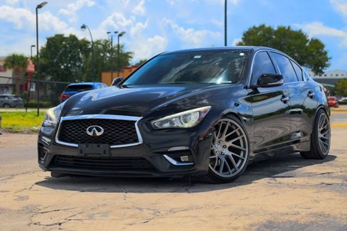 Used 2018 INFINITI Q50 Luxe image 1