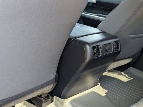 Used 2017 Toyota Tundra SR5 w/ SR5 Upgrade Package image 30