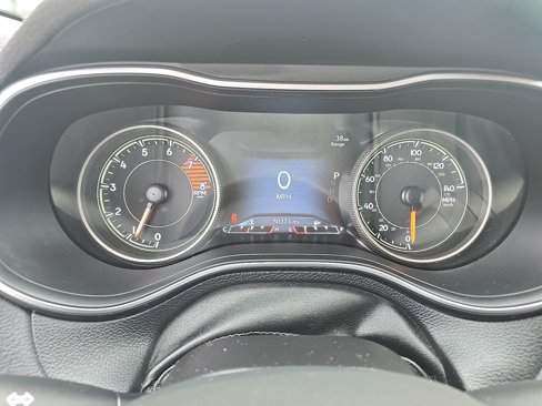 Used 2019 Jeep Cherokee Limited image 6