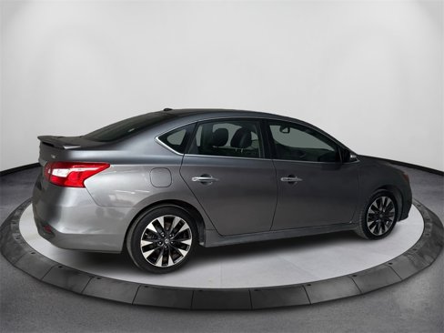 Used 2016 Nissan Sentra SR w/ SR Premium Package image 5