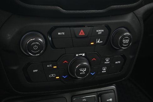 Used 2022 Jeep Renegade Altitude image 24