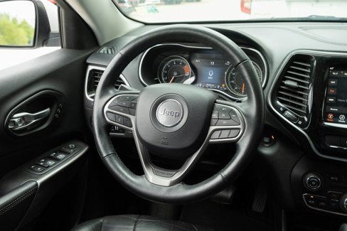 Used 2019 Jeep Cherokee Limited image 9