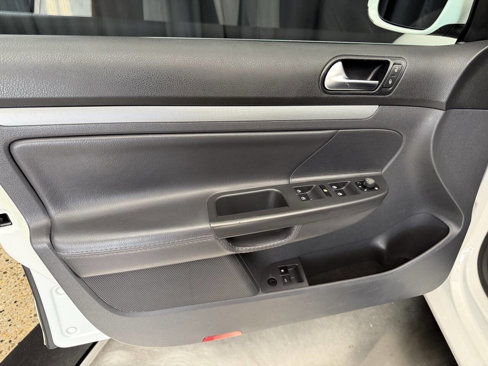 Used 2009 Volkswagen Jetta SE image 15