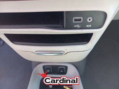 Used 2020 Chrysler Pacifica Touring-L w/ Tire & Wheel Group image 38