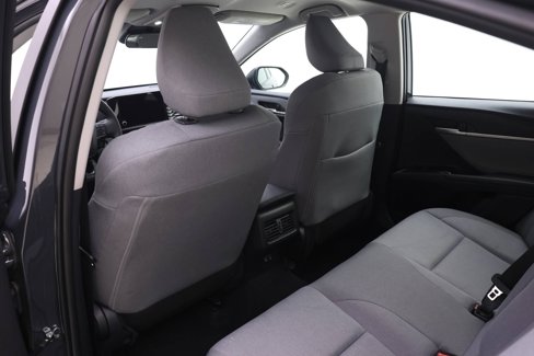 Used 2025 Toyota Camry LE image 11