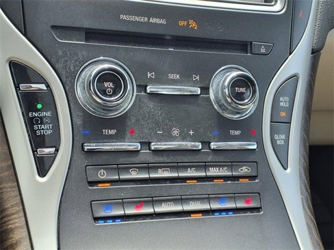 Used 2020 Lincoln Nautilus Reserve image 19