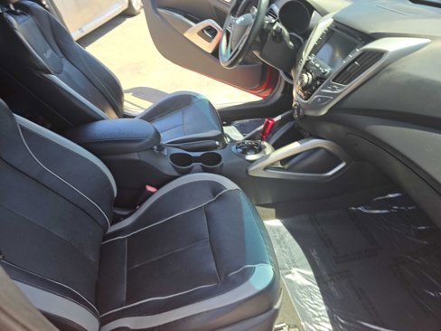 Used 2013 Hyundai Veloster Turbo image 13