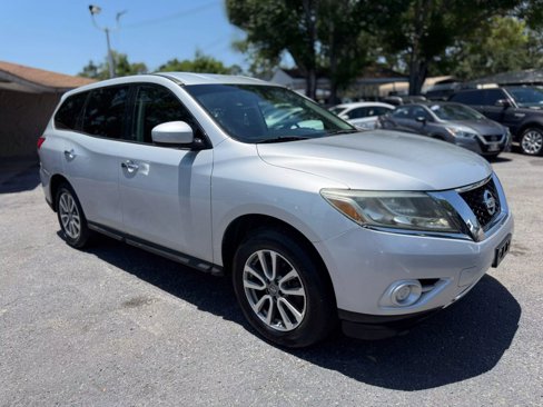 Used 2013 Nissan Pathfinder S image 9