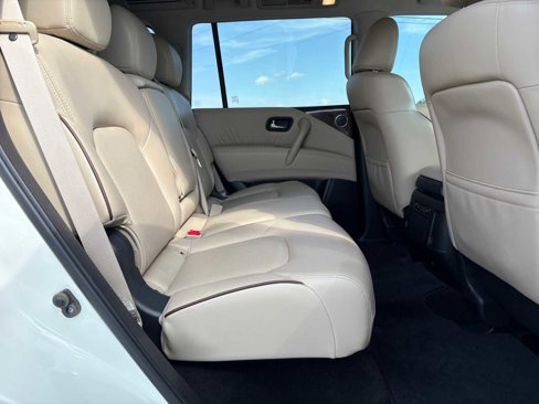 Used 2020 Nissan Armada SL image 19