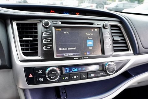 Used 2019 Toyota Highlander LE image 25