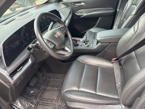 Used 2024 Cadillac XT4 Premium Luxury image 11