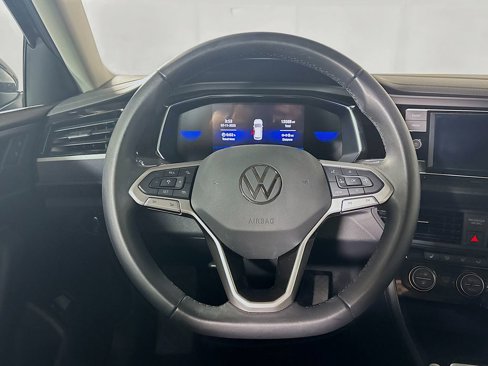 Certified 2024 Volkswagen Jetta SE image 14