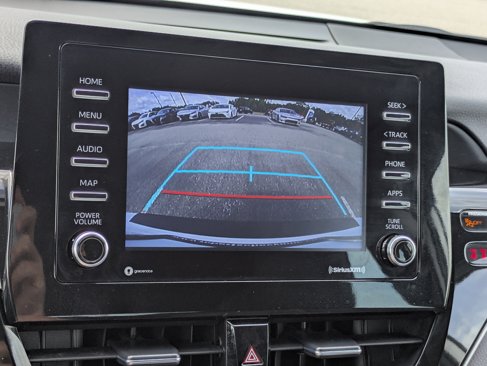 Used 2024 Toyota Camry SE image 20