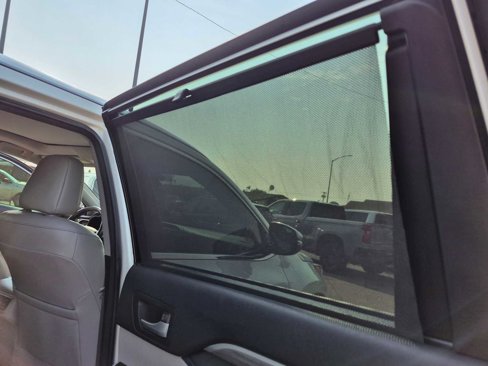 Used 2017 Toyota Highlander Limited Platinum image 40