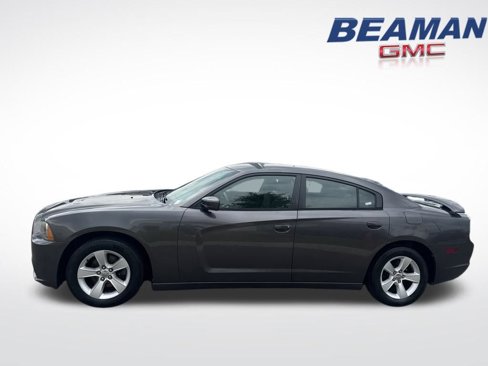 Used 2014 Dodge Charger SE image 4