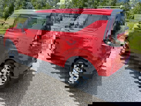 New 2025 Kia Soul S image 7