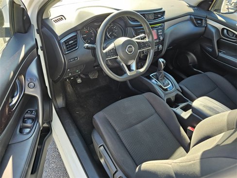 Used 2018 Nissan Rogue Sport S image 12