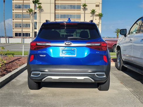 Used 2021 Kia Seltos EX image 4