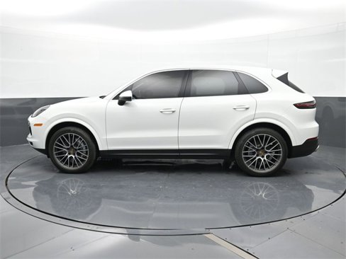 Certified 2021 Porsche Cayenne image 2