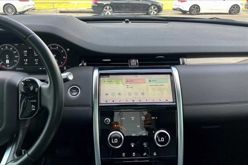 Used 2020 Land Rover Discovery Sport SE image 6