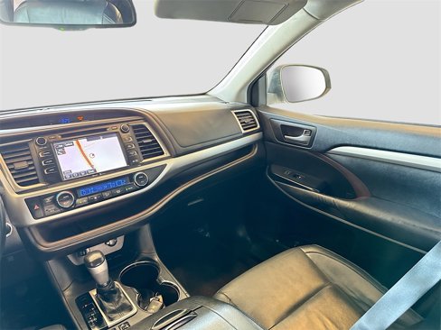 Used 2015 Toyota Highlander XLE image 24