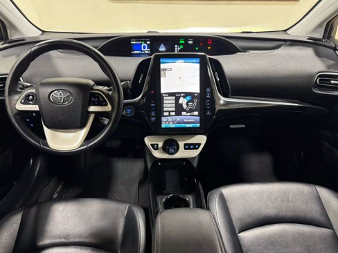 Used 2018 Toyota Prius Prime Premium image 49