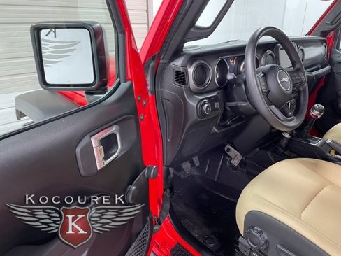 Used 2023 Jeep Wrangler Willys image 10