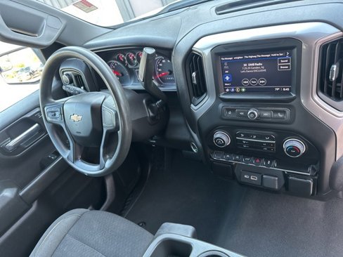 Used 2023 Chevrolet Silverado 1500 Custom image 11