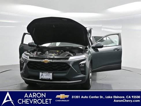 New 2025 Chevrolet Trax LT w/ Driver Confidence Package image 29