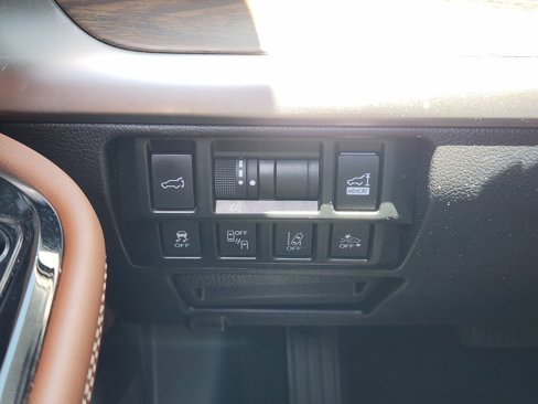 Used 2018 Subaru Outback 3.6R Touring image 26