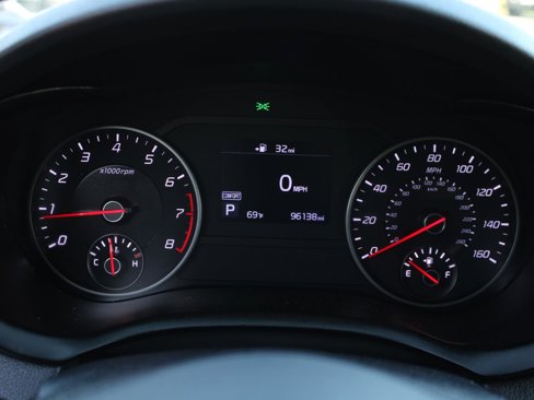 Used 2020 Kia Stinger GT-Line image 29