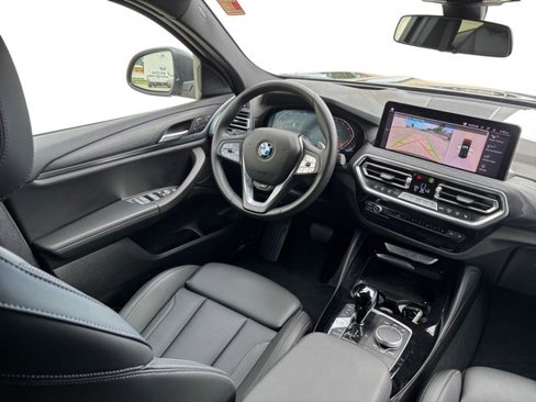 Used 2025 BMW X4 xDrive30i image 26