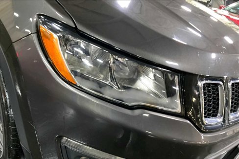 Used 2017 Jeep Compass Latitude w/ Cold Weather Group image 27