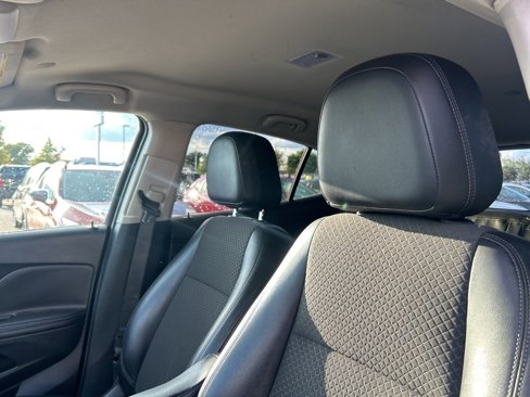 Used 2019 Buick Encore Preferred w/ Safety Package image 5