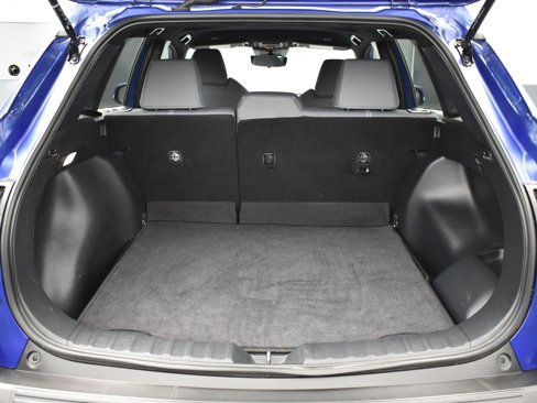 Used 2024 Toyota Corolla Cross SE image 6