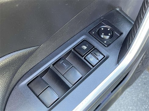 Used 2021 Toyota RAV4 XLE image 13