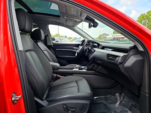 Used 2021 Audi e-tron Premium w/ Black Optic Package image 46