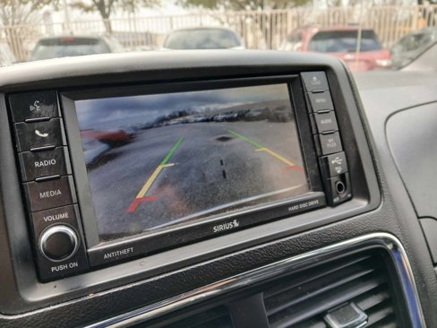 Used 2016 Dodge Grand Caravan SXT image 13