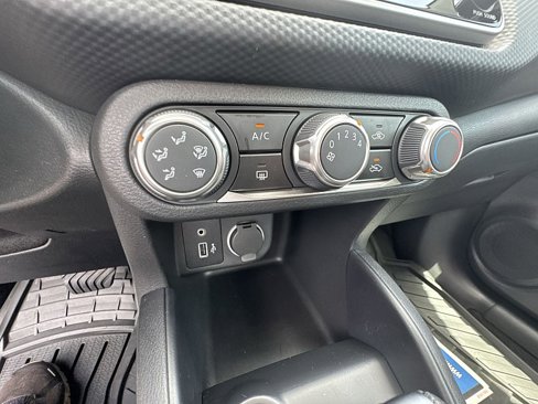 Used 2024 Nissan Kicks S image 34