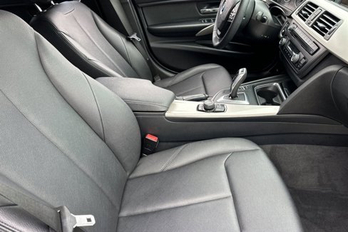 Used 2015 BMW 320i Sedan image 30