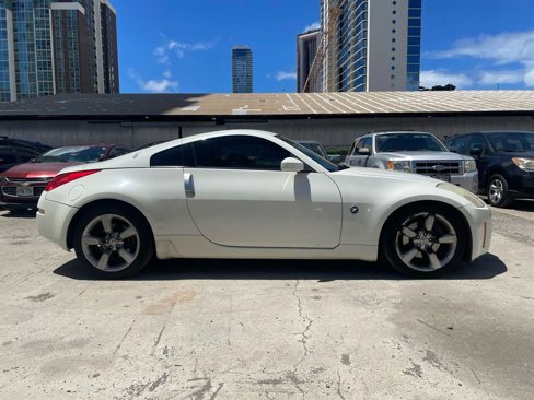Used 2006 Nissan 350Z Base w/ (N93) Cargo Convenience Pkg image 4