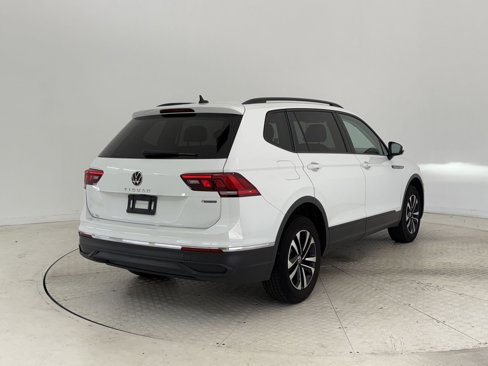 Used 2022 Volkswagen Tiguan S image 9
