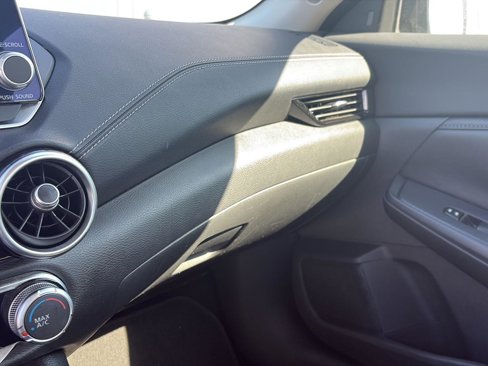 Used 2022 Nissan Sentra SV image 19