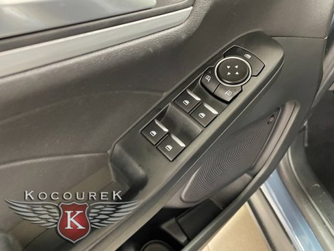 Used 2023 Ford Escape Platinum w/ Premium Technology Package image 19